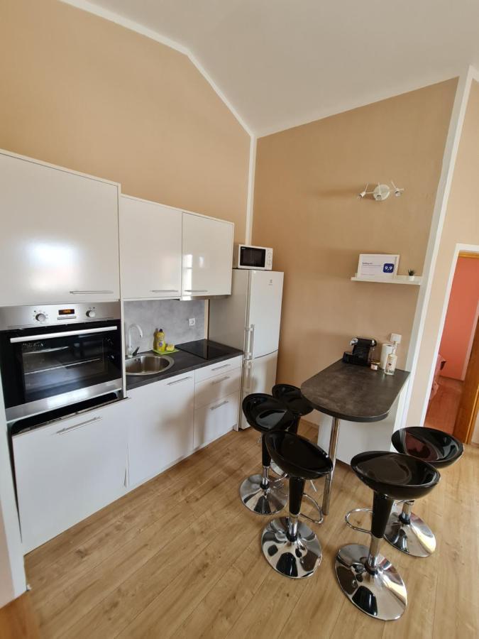 Apartman ˝Abaza˝ Vir Exteriér fotografie