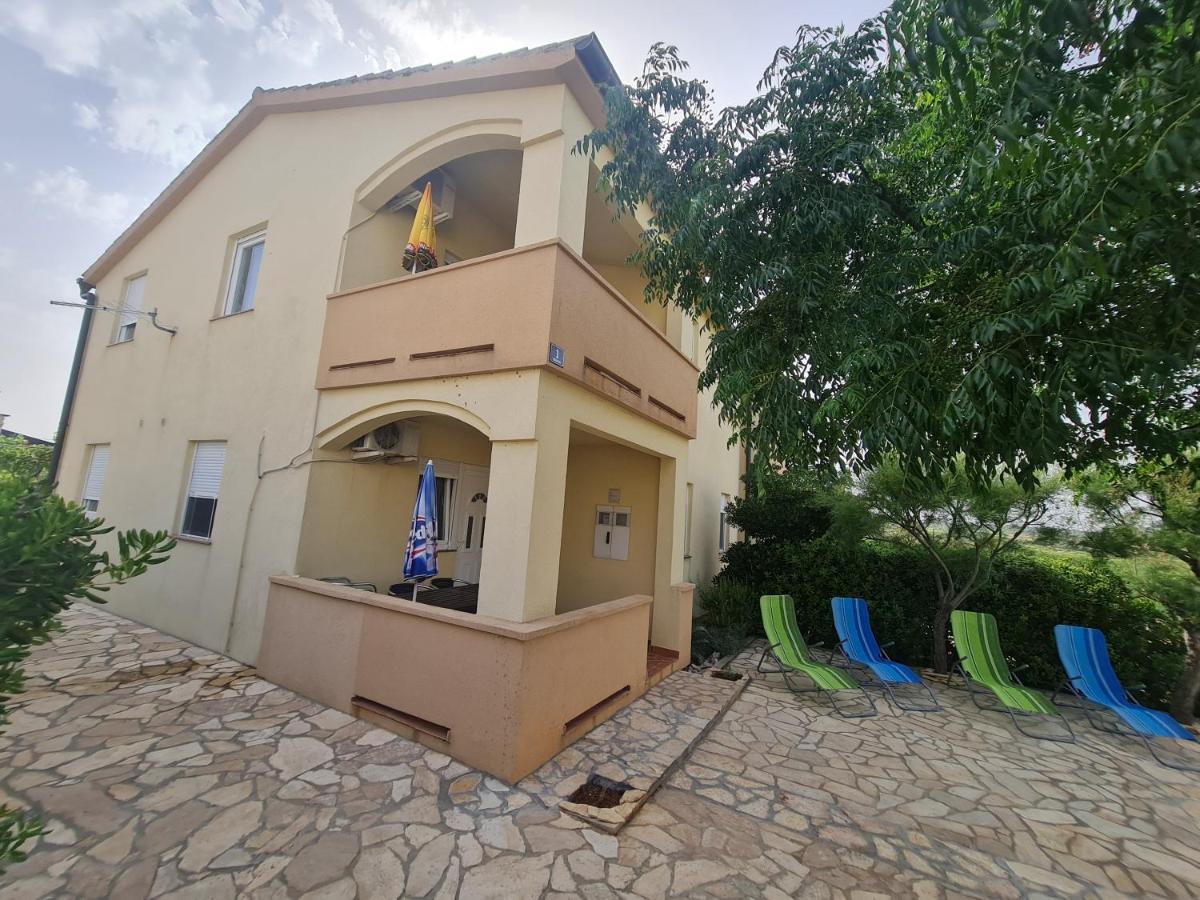 Apartman ˝Abaza˝ Vir Exteriér fotografie